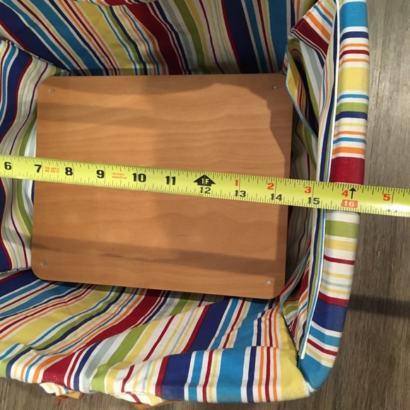 Longaberger Larger Picnic Basket #10324 / 2007 - Picture 11 of 16